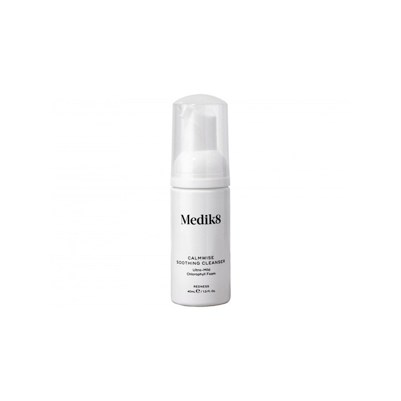 Medik8 Calmwise Soothing Cleanser Ultra-Mild Chlorophyll Foam Очищающая пенка для чувствительной кожи 40 мл