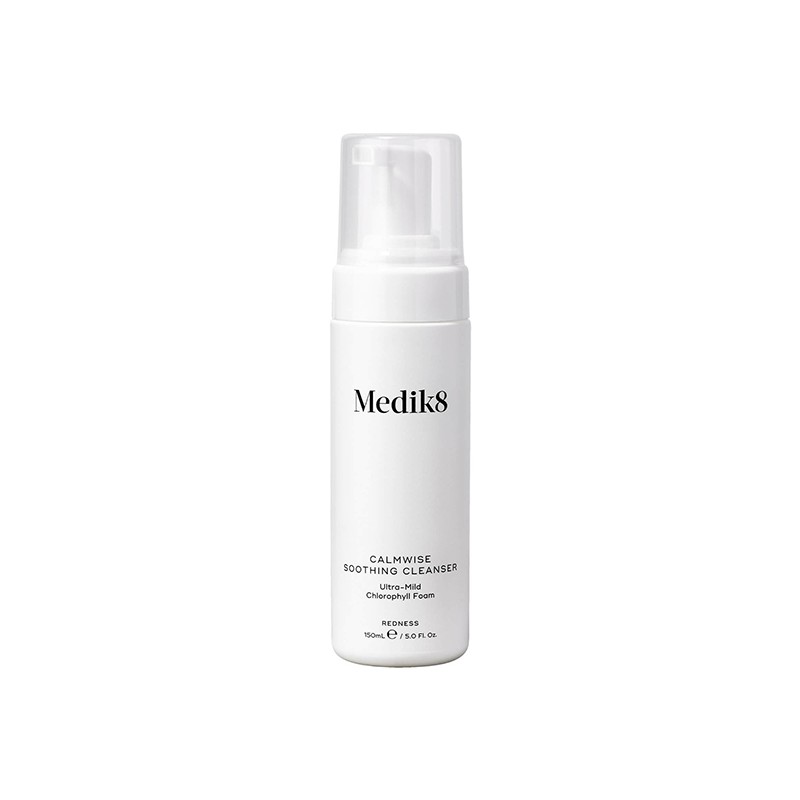 Medik8 Calmwise Soothing Cleanser Ultra-Mild Chlorophyll Foam Очищающая пенка для чувствительной кожи 150 мл